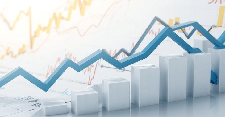 Investor comparing government and corporate yields